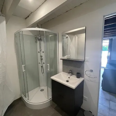 A La Campagne Avec Piscine Apartment